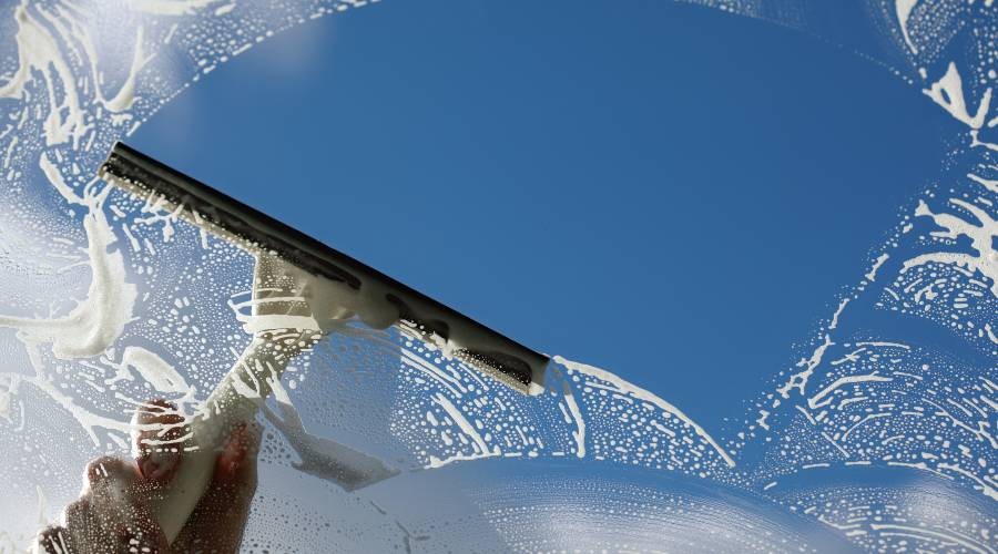 Vind direct een glazenwasser in Klazienaveen met MyGo Glas schoonmaken